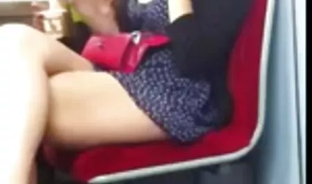 دلیلی هارپر عکس های سکسی کوس کیر با دوست پسرش کتاب خواند و از بین بردن یک blowjob