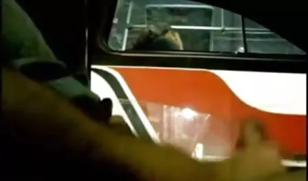 یک دختر جوان دلسرد محبت عكس كير كس و دیک است