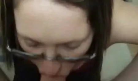 Tegan مهر سوار انجمن کیر تو کون شد و با بدنش پرداخت